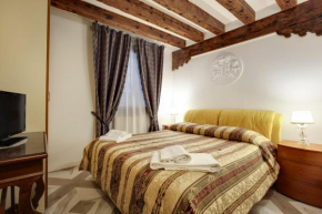 Angel's House, Venedig